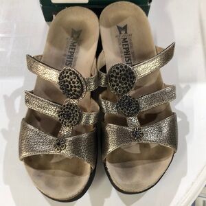 Mephisto slip on sandals antique gold w/black crystal travel walking adjustable
